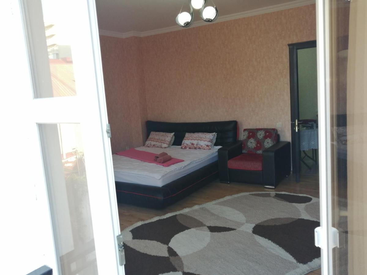 Apartments In The Historical Center Of Batumi, Near The Seaside Park Экстерьер фото